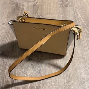 Michael Kors Tan and White Women's Bag